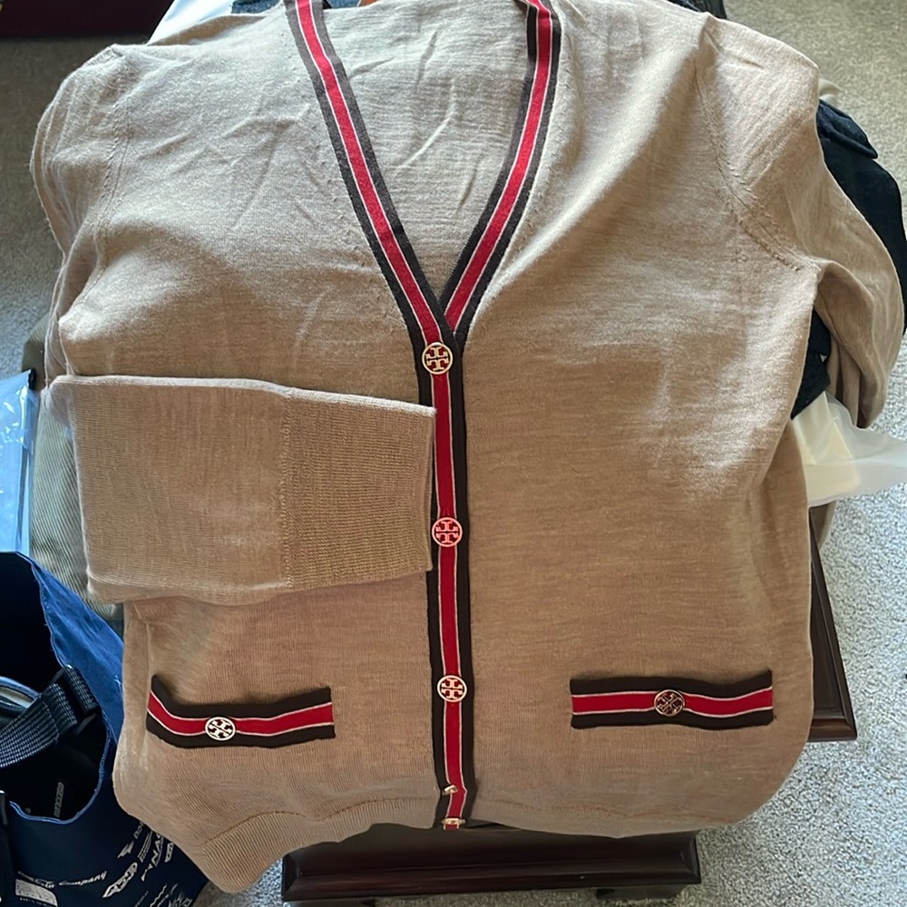 Tory Burch wool sweater size S/P New w/out tags